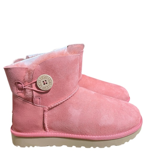 UGG Shoes - UGG Classic Mini Bailey Button II Pink Winter Boot sz 9 NIB